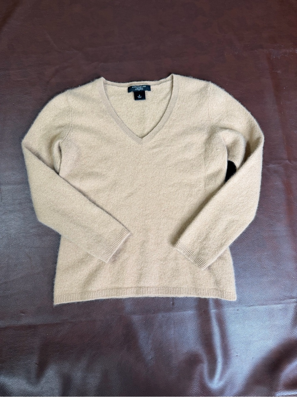 Ann Taylor Women's V-Neck cashmere Sweater